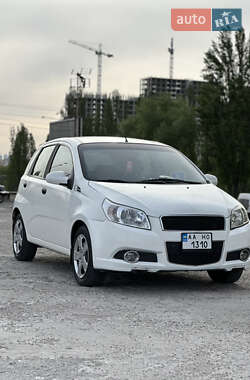 Хетчбек Chevrolet Aveo 2008 в 