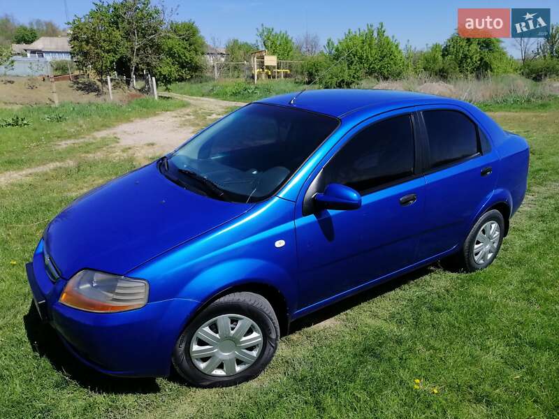 Седан Chevrolet Aveo 2006 в Києві