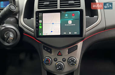 Седан Chevrolet Aveo 2014 в 