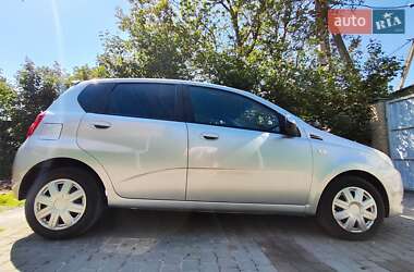 Хэтчбек Chevrolet Aveo 2009 в 