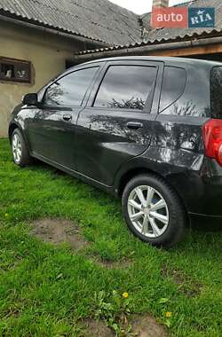 Хэтчбек Chevrolet Aveo 2011 в 