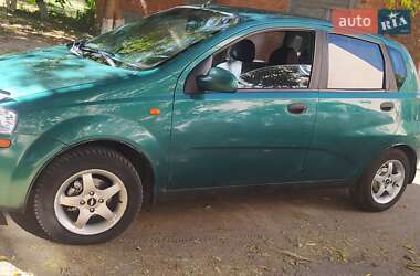 Хетчбек Chevrolet Aveo 2005 в 