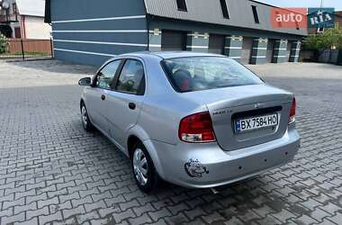 Седан Chevrolet Aveo 2005 в 