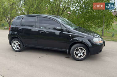 Хэтчбек Chevrolet Aveo 2006 в 