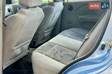 Седан Chevrolet Aveo 2004 в 