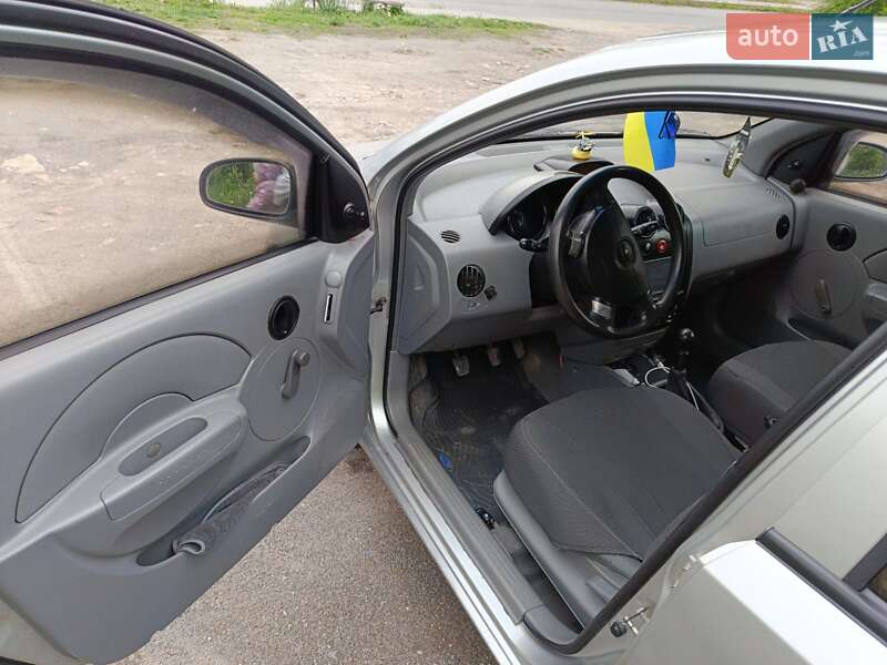 Седан Chevrolet Aveo 2004 в Бару