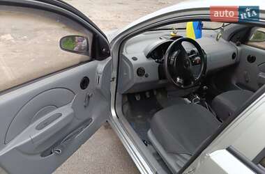 Седан Chevrolet Aveo 2004 в 