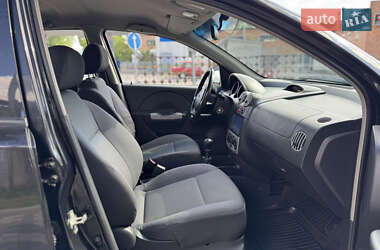 Хэтчбек Chevrolet Aveo 2007 в 