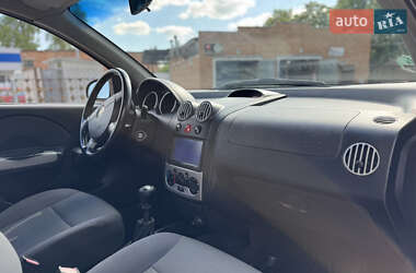 Хэтчбек Chevrolet Aveo 2007 в 