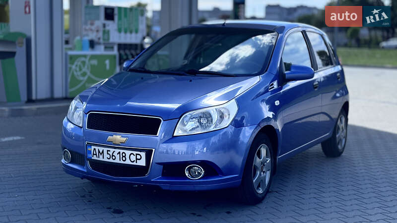 Хэтчбек Chevrolet Aveo 2008 в 
