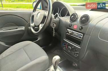 Хетчбек Chevrolet Aveo 2008 в 