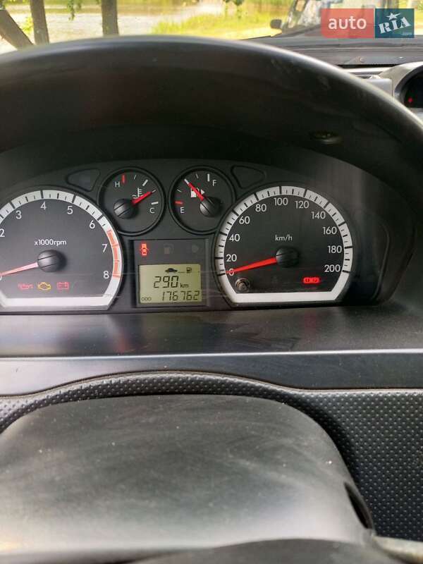 Седан Chevrolet Aveo 2007 в Балаклее