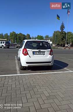 Хэтчбек Chevrolet Aveo 2008 в 