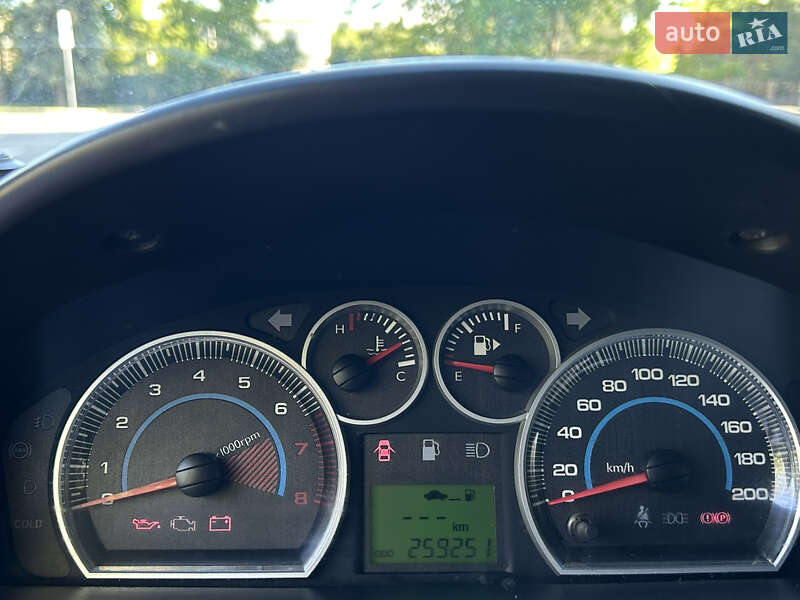 Седан Chevrolet Aveo 2008 в Миколаєві