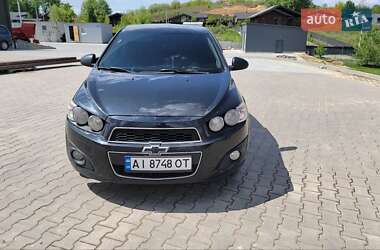 Седан Chevrolet Aveo 2012 в Києві