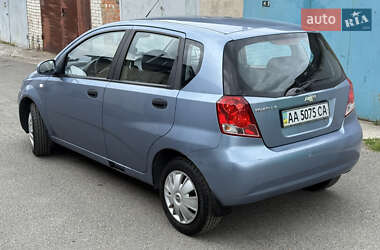 Хэтчбек Chevrolet Aveo 2006 в 