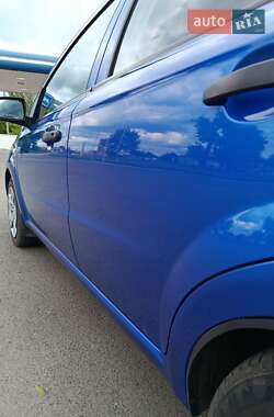 Седан Chevrolet Aveo 2011 в 