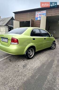 Седан Chevrolet Aveo 2004 в Ахтырке