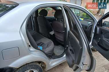 Седан Chevrolet Aveo 2005 в 