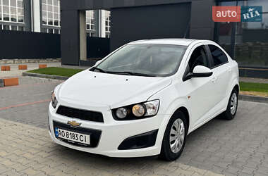 Седан Chevrolet Aveo 2013 в Мукачево
