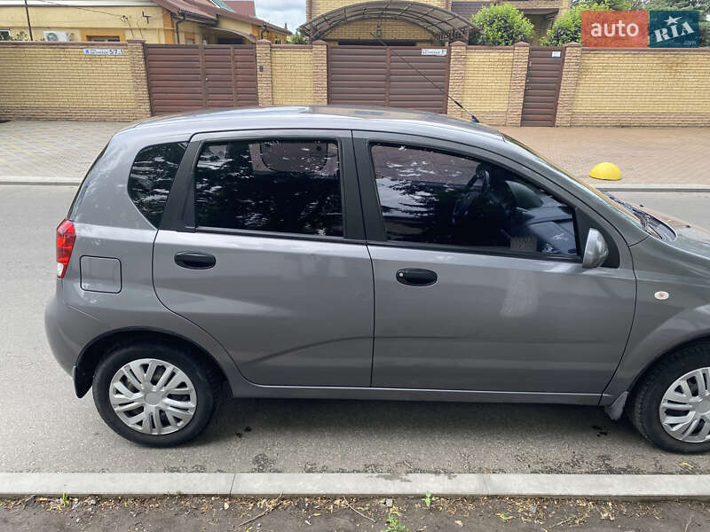 Хэтчбек Chevrolet Aveo 2006 в Днепре