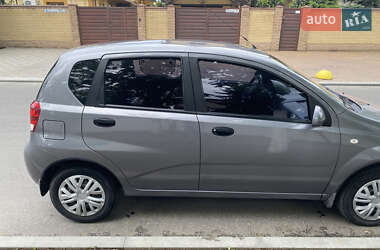 Хетчбек Chevrolet Aveo 2006 в 