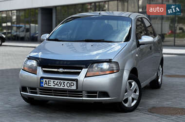 Седан Chevrolet Aveo 2005 в Днепре