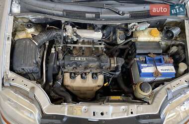 Седан Chevrolet Aveo 2005 в 