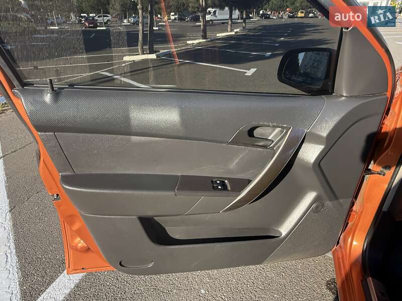 Седан Chevrolet Aveo 2006 в Одессе