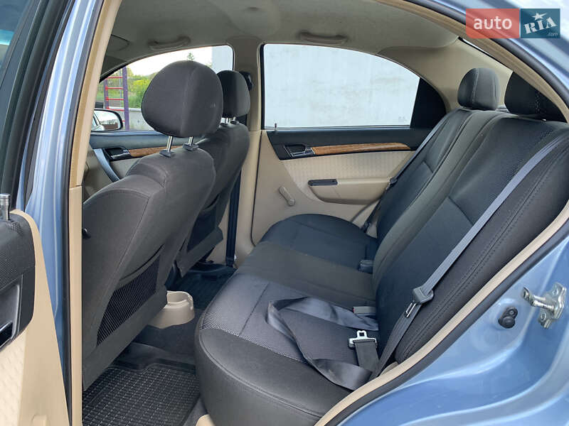 Седан Chevrolet Aveo 2007 в Тернополі