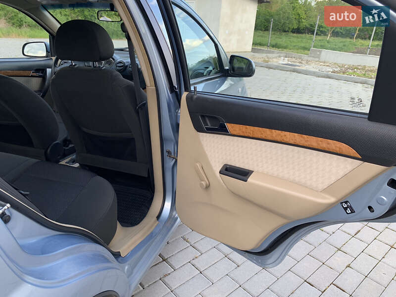 Седан Chevrolet Aveo 2007 в Тернополі