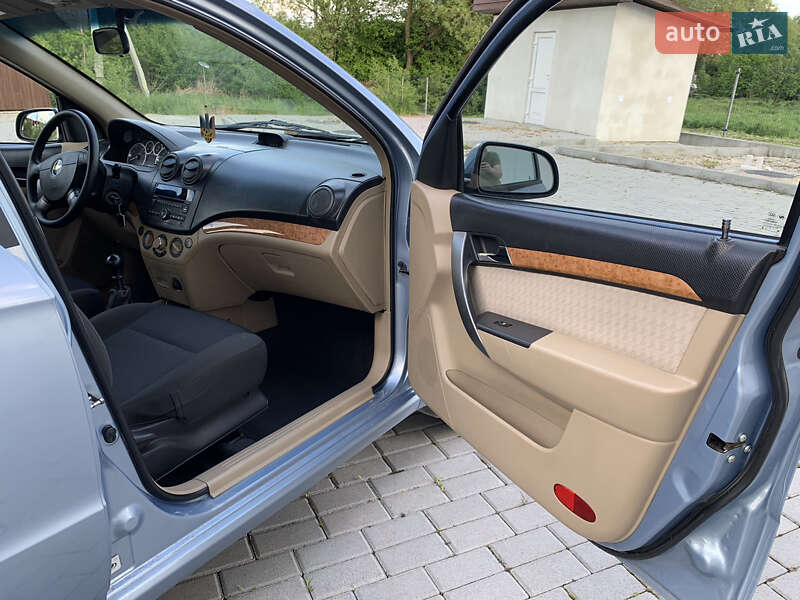 Седан Chevrolet Aveo 2007 в Тернополі