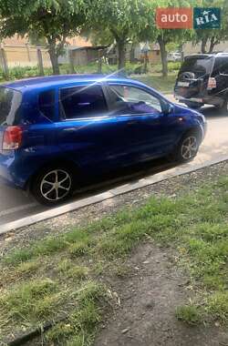 Хэтчбек Chevrolet Aveo 2005 в 
