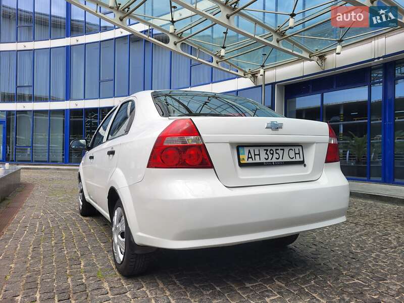 Седан Chevrolet Aveo 2007 в Одессе
