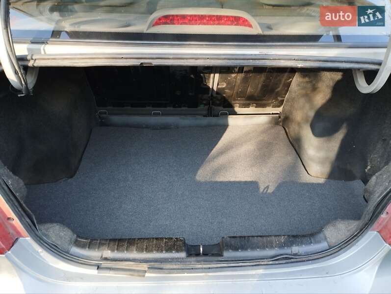 Седан Chevrolet Aveo 2005 в Житомире