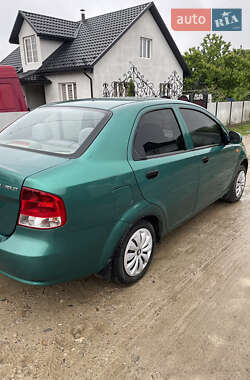 Седан Chevrolet Aveo 2004 в 