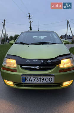 Хэтчбек Chevrolet Aveo 2005 в 
