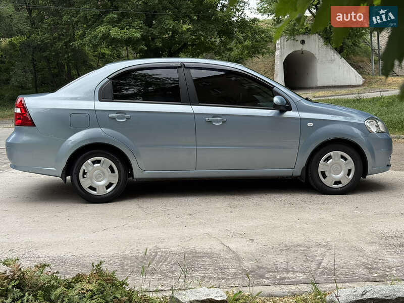 Седан Chevrolet Aveo 2008 в Запоріжжі