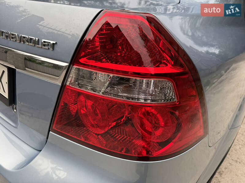Седан Chevrolet Aveo 2008 в Запоріжжі