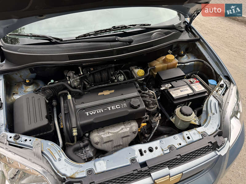 Седан Chevrolet Aveo 2008 в Запоріжжі