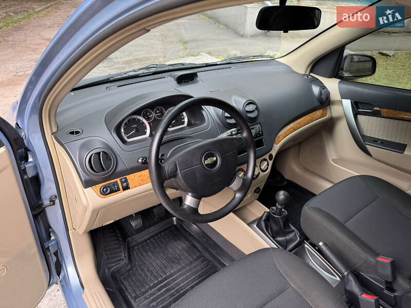 Седан Chevrolet Aveo 2008 в Запоріжжі