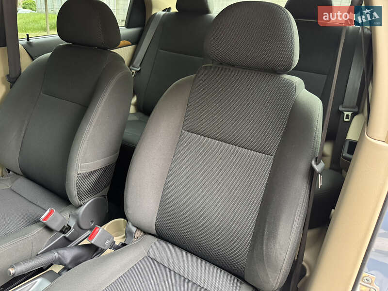 Седан Chevrolet Aveo 2008 в Запоріжжі