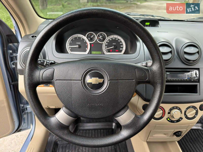 Седан Chevrolet Aveo 2008 в Запоріжжі