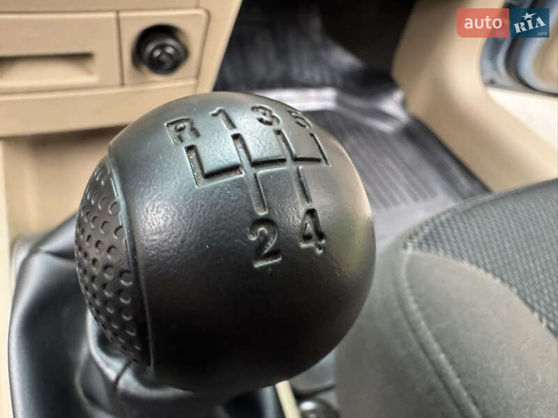 Седан Chevrolet Aveo 2008 в Запоріжжі