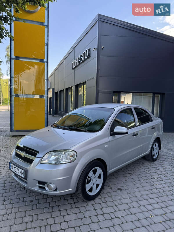Седан Chevrolet Aveo 2011 в Запоріжжі