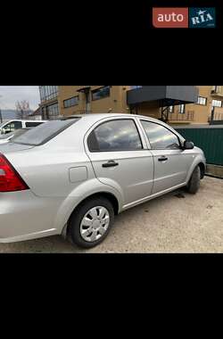 Седан Chevrolet Aveo 2006 в Рахові