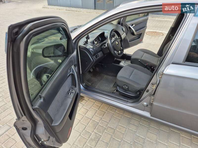 Седан Chevrolet Aveo 2007 в Днепре