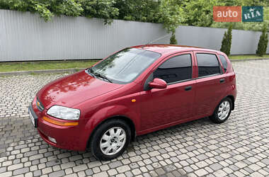 Хетчбек Chevrolet Aveo 2005 в 