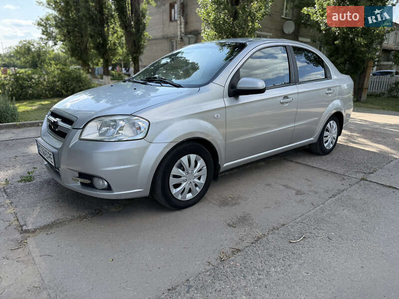 Седан Chevrolet Aveo 2008 в Новом Буге