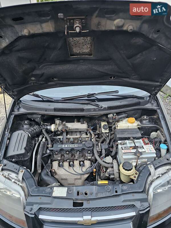 Хэтчбек Chevrolet Aveo 2006 в Харькове